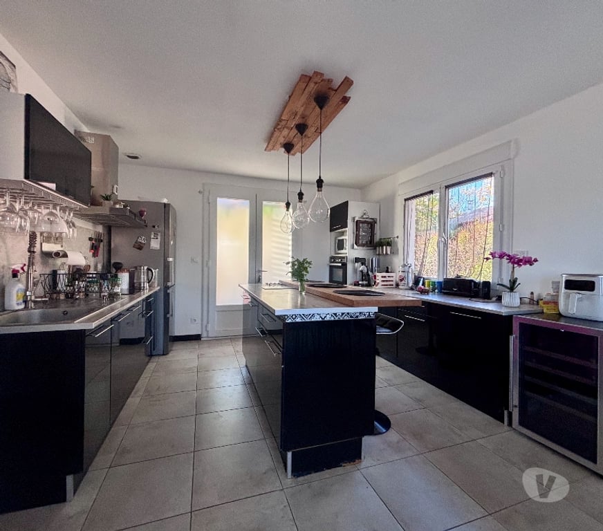 Appartement meublé Hérault Clermont l'Herault - 34800 - Photos Vivastreet Appartement modulable + Terrasse Balcon + Jardin + Parkings