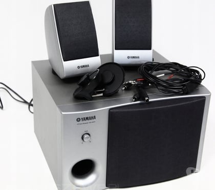 Photos Vivastreet YAMAHA MS05 - Baffles pour Tyros 5