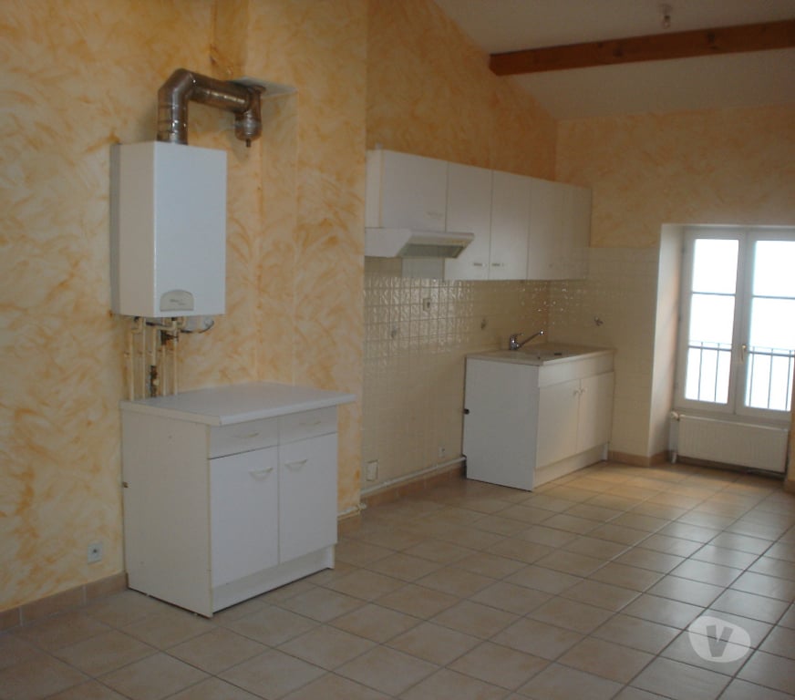 Location appartement Drôme Montelimar - 26200 - Photos Vivastreet Loue T3 avec emplacement dans garage