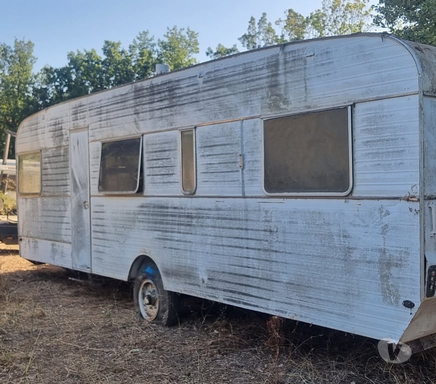Caravane d'occasion Var La Crau - 83260 - Photos Vivastreet vends caravanes
