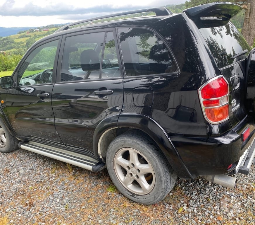 Voiture d'occasion Maine-et-Loire Cholet - 49300 - Photos Vivastreet magnifique Toyota RAV4