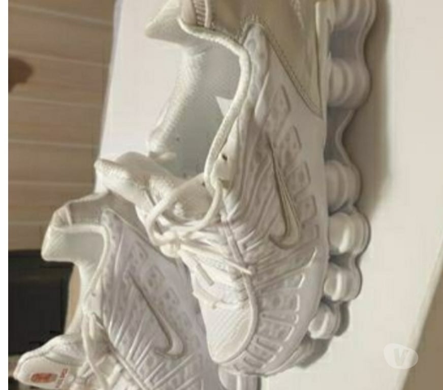 Chaussures Côte-d'Or Dijon - 21000 - Photos Vivastreet Basket Nike Shox taille 40 jamais portée.