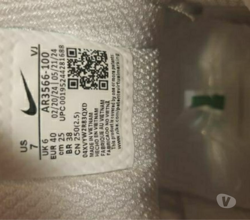 Chaussures Côte-d'Or Dijon - 21000 - Photos Vivastreet Basket Nike Shox taille 40 jamais portée.