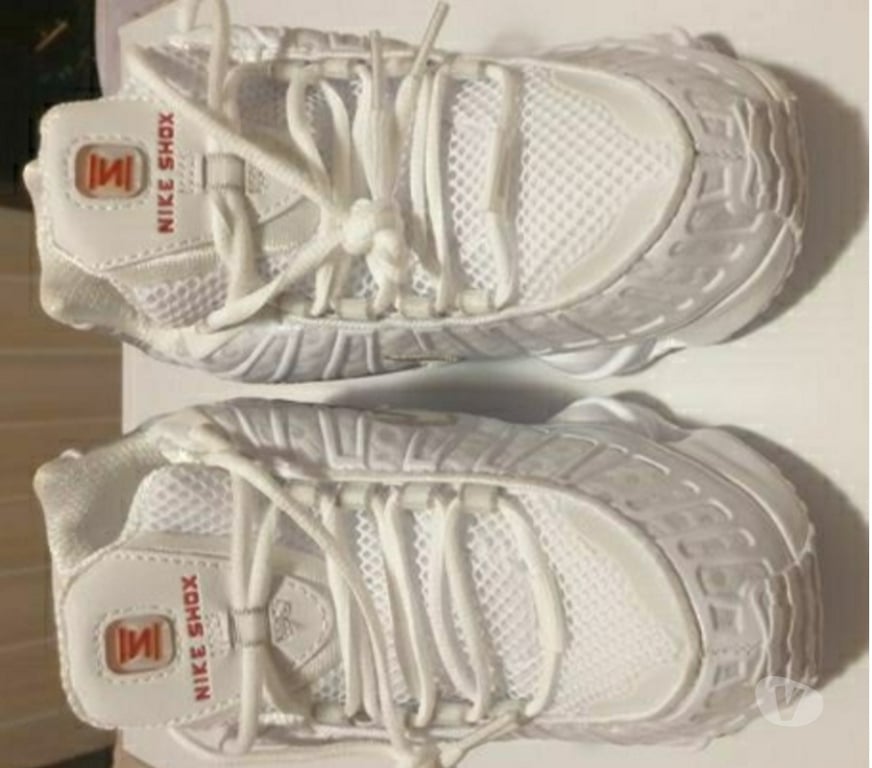 Chaussures Côte-d'Or Dijon - 21000 - Photos Vivastreet Basket Nike Shox taille 40 jamais portée.