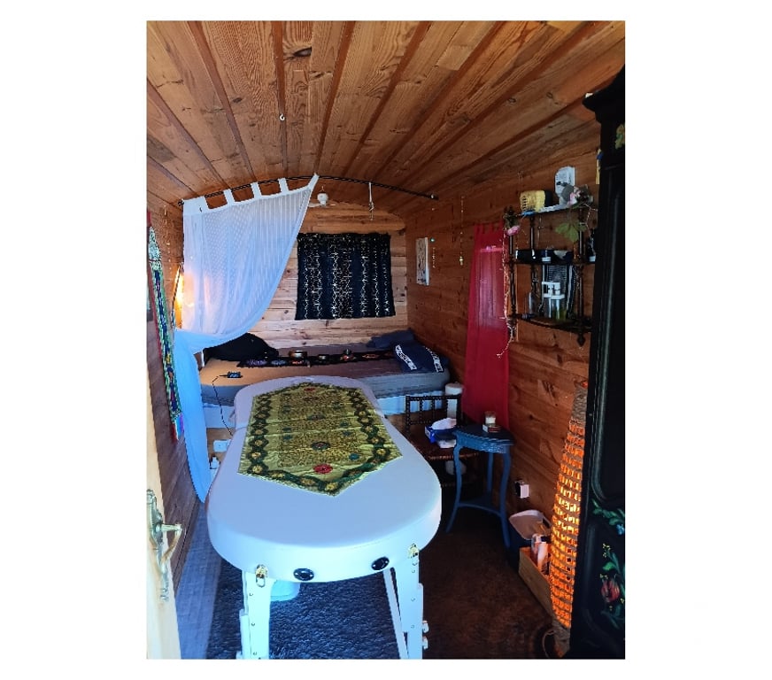 Massages Puy-de-Dôme Egliseneuve pres Billom - 63160 - Photos Vivastreet sauna, massages