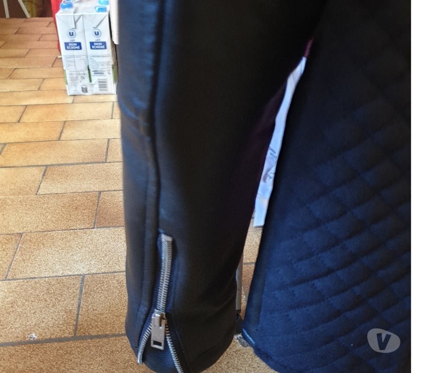 Vêtements occasion Côte-d'Or Dijon - 21000 - Photos Vivastreet Très belle veste très originale