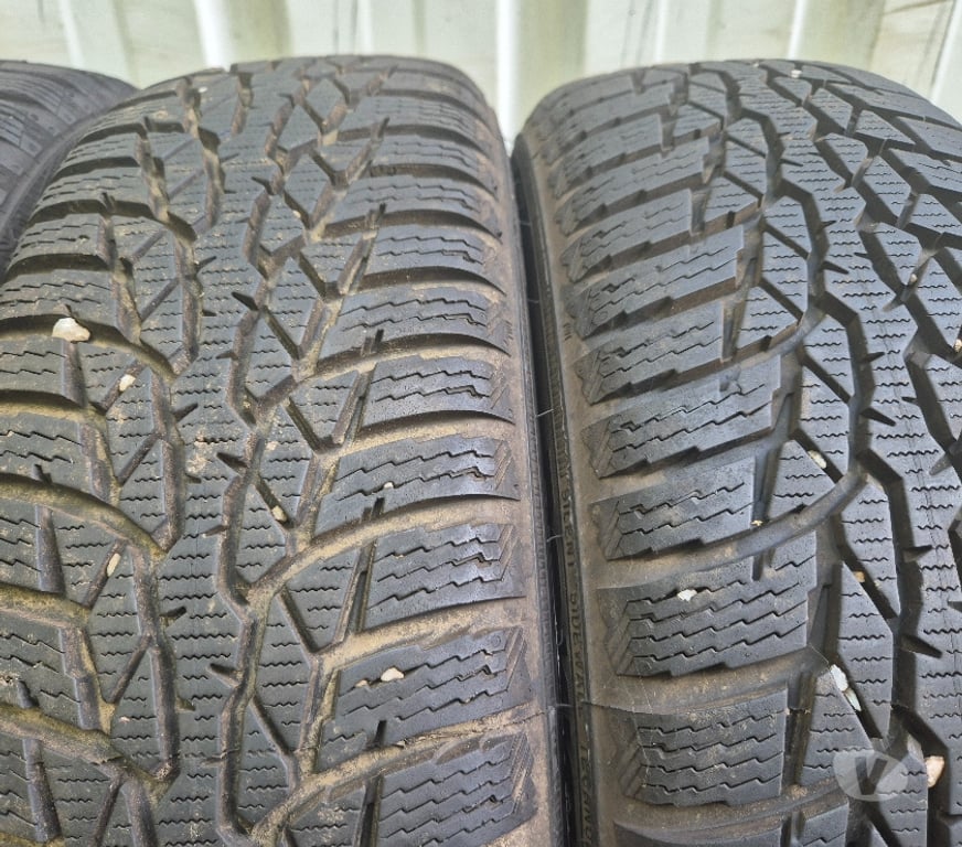 Pièces et services auto Loire St Etienne - Photos Vivastreet 4 pneus neige ou été 165 60 15 77T envoi rapide possible