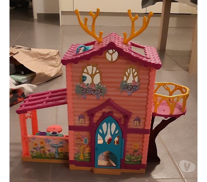 Jeux - Jouets Marne Courcy - 51220 - Photos Vivastreet maison enchantimals cerf