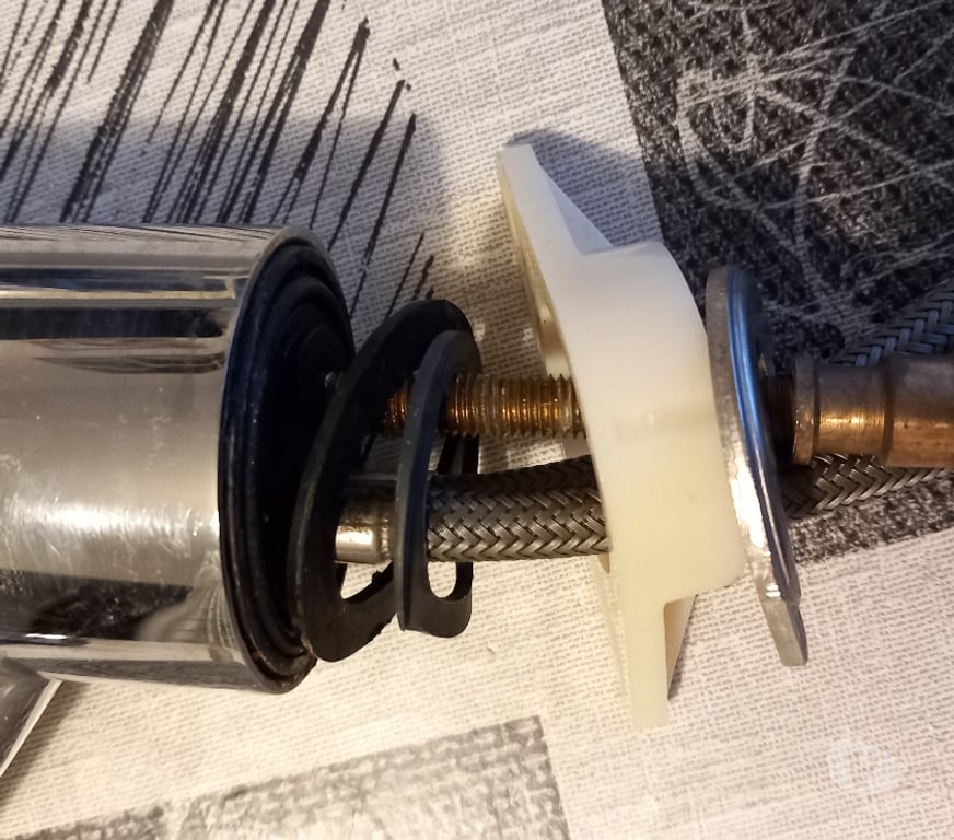  Pyrénées-Atlantiques Anglet - 64600 - Photos Vivastreet MITIGEUR GROHE LAVABO-EVIER