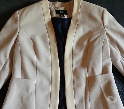 Vêtements occasion Plouay Morbihan - Photos Vivastreet Veste courte d'été