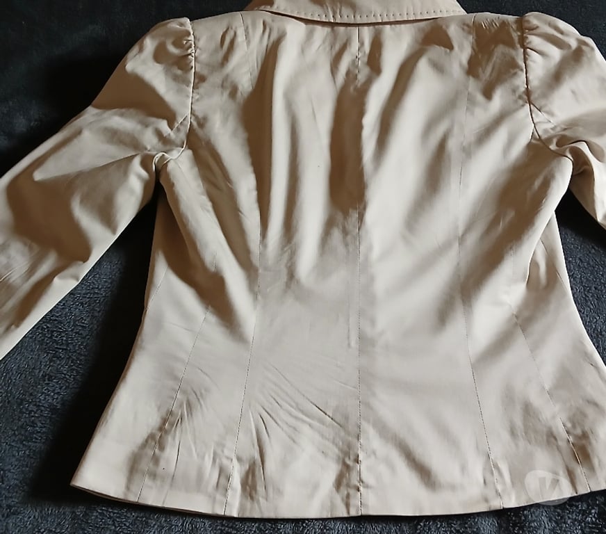 Vêtements occasion Morbihan Plouay - 56240 - Photos Vivastreet Veste pour l'été