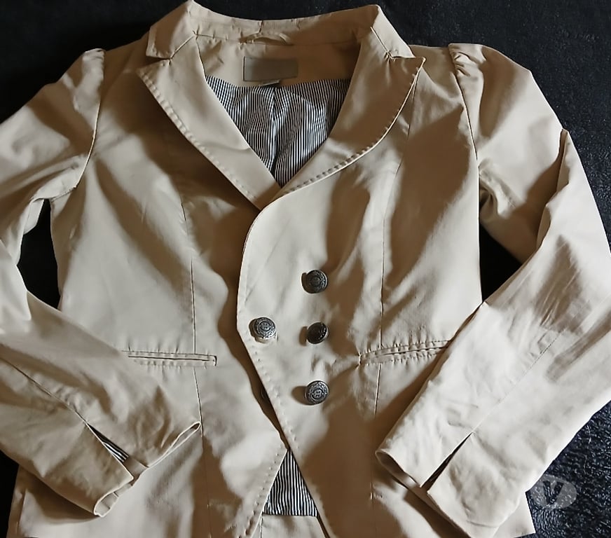 Vêtements occasion Morbihan Plouay - 56240 - Photos Vivastreet Veste pour l'été