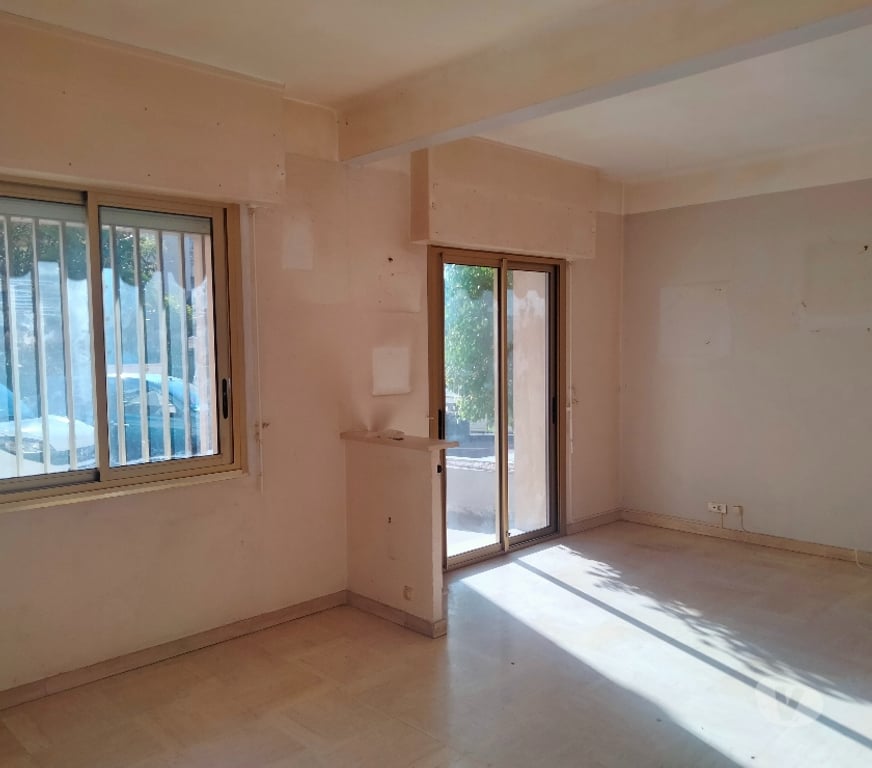 Appartements à vendre Alpes-Maritimes Antibes - 06600 - Photos Vivastreet Antibes Centre - Vaste 2 3 pièces avec garage