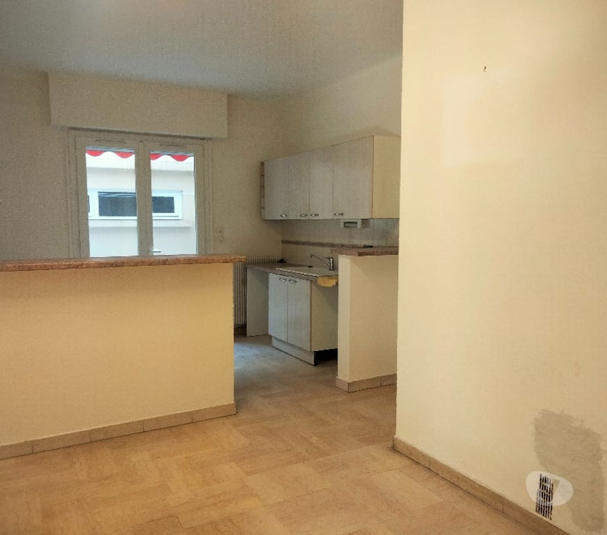 Appartements à vendre Alpes-Maritimes Antibes - 06600 - Photos Vivastreet Antibes Centre - Vaste 2 3 pièces avec garage