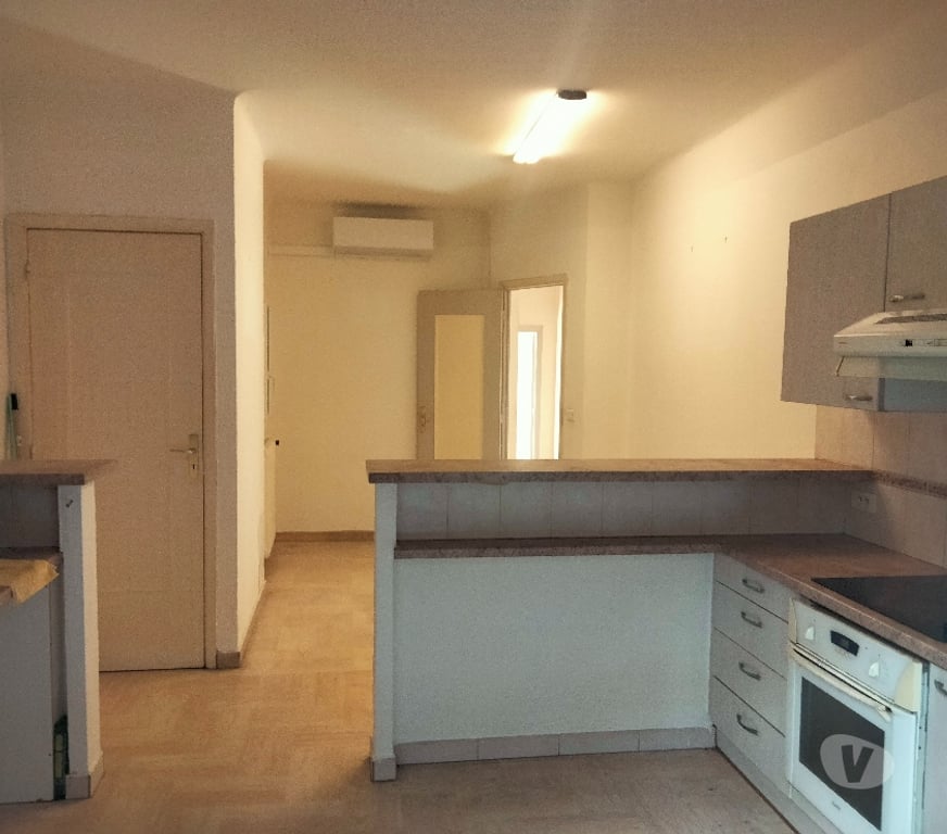 Appartements à vendre Alpes-Maritimes Antibes - 06600 - Photos Vivastreet Antibes Centre - Vaste 2 3 pièces avec garage