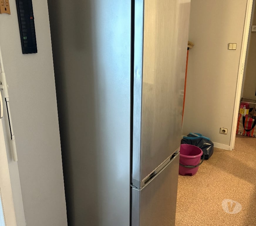 Electroménager occasion Ain Miribel - Photos Vivastreet Frigo combiné Sharp SJ-BB05DTXLF 288L inox