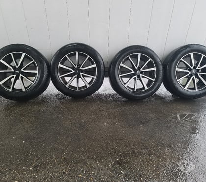 Pièces détachées automobile Chambery Savoie - Photos Vivastreet jantes aluminium 17 pouces