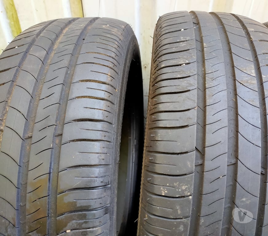 Pièces et services auto Loire St Etienne - Photos Vivastreet 4 pneus été en 205 60 16 92H Michelin envoi rapide possib