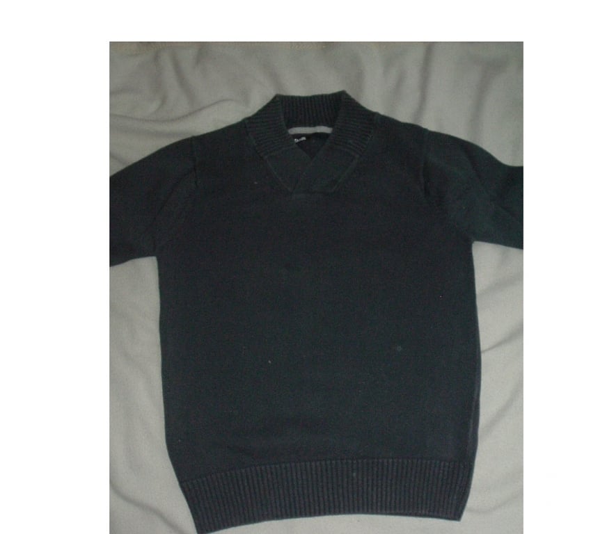 Vêtements occasion Bas-Rhin Selestat - 67600 - Photos Vivastreet Pull JULES taille M