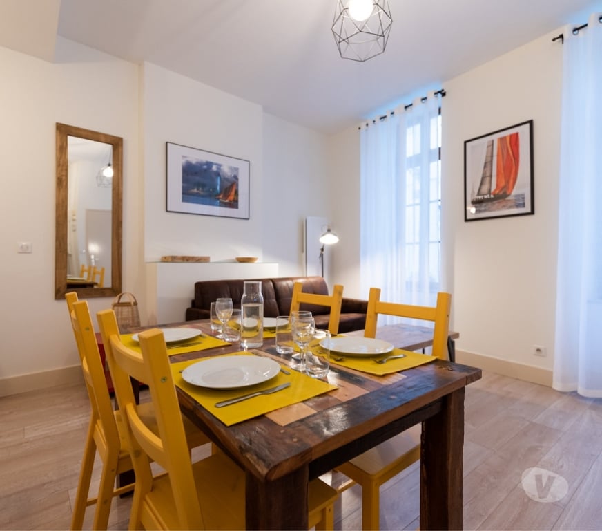 Appartement meublé Charente-Maritime La Rochelle - 17000 - Photos Vivastreet T2; HYPER CENTRE, PROCHE MARCHE