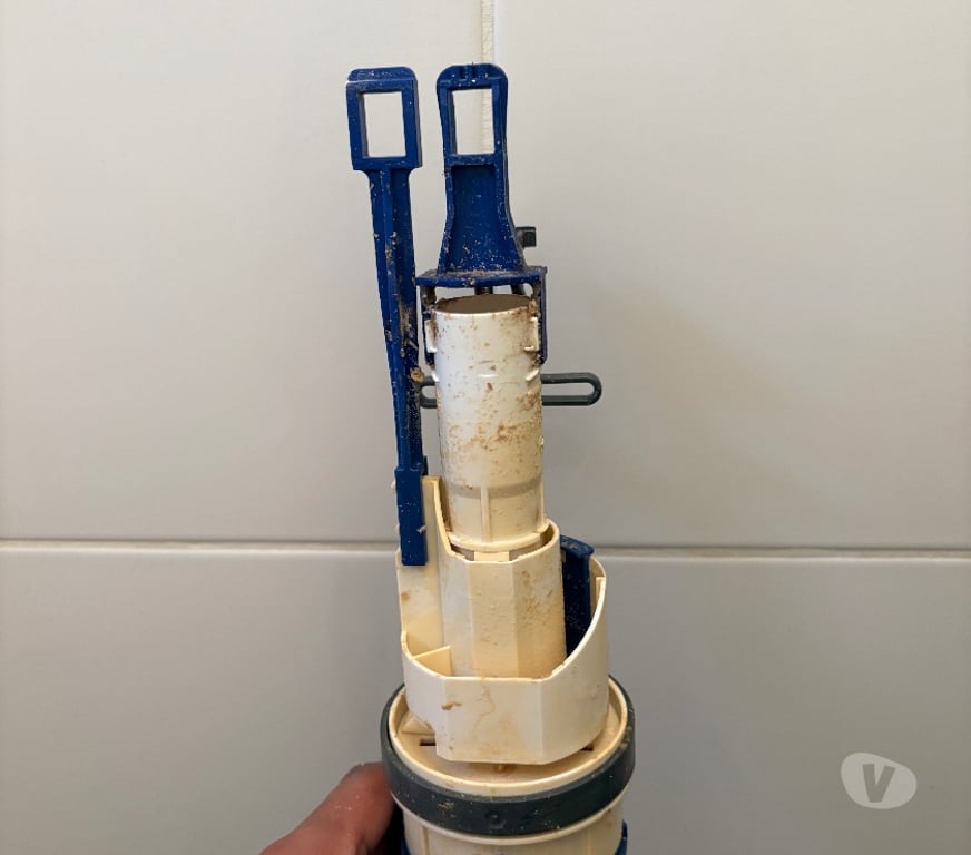 Artisans & dépannages Paris Paris 18ème ardt - 75018 - Photos Vivastreet Serrurier plombier