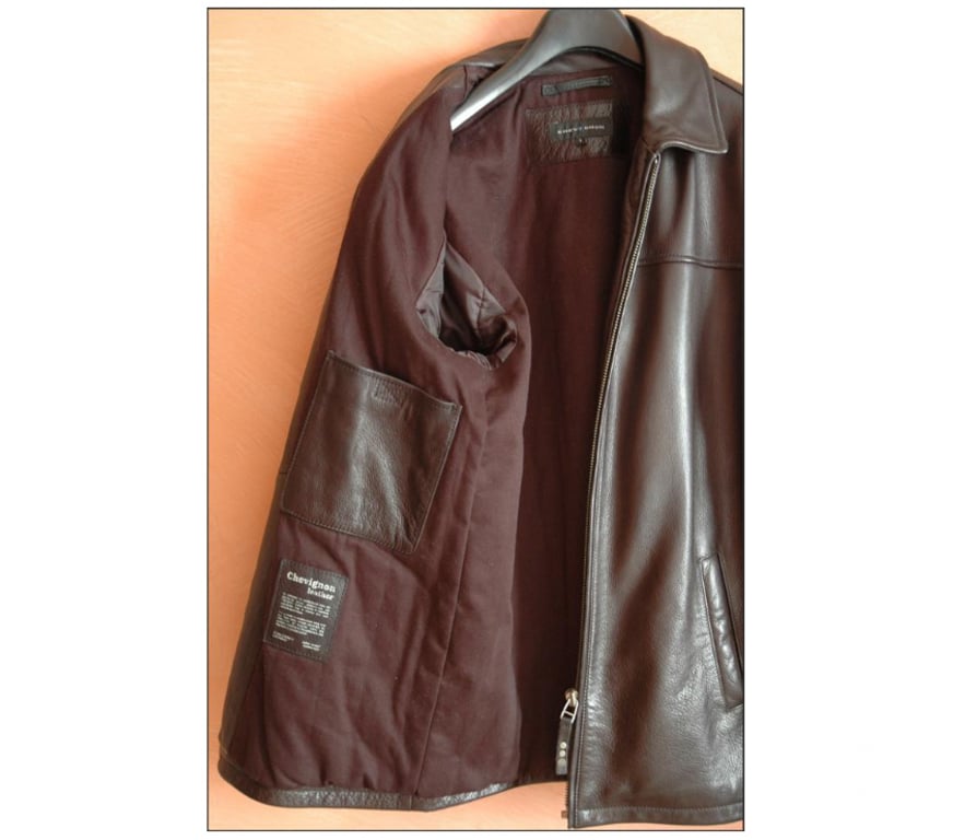 Vêtements occasion Vienne Buxerolles - 86180 - Photos Vivastreet Veste blouson Cuir marque originale Chevignon® Neuf