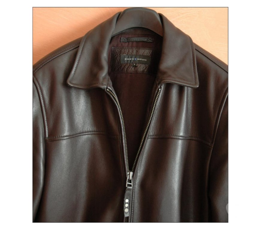 Vêtements occasion Vienne Buxerolles - 86180 - Photos Vivastreet Veste blouson Cuir marque originale Chevignon® Neuf