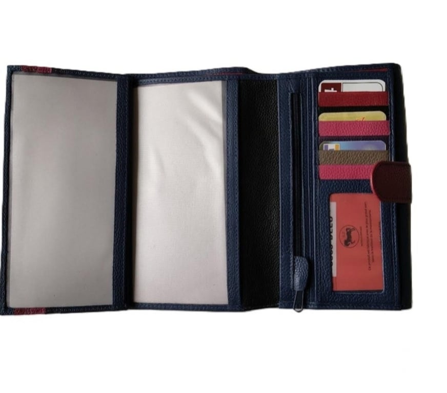 Accessoires - Bagagerie Oise Beauvais - 60000 - Photos Vivastreet Grand portefeuille femme cuir