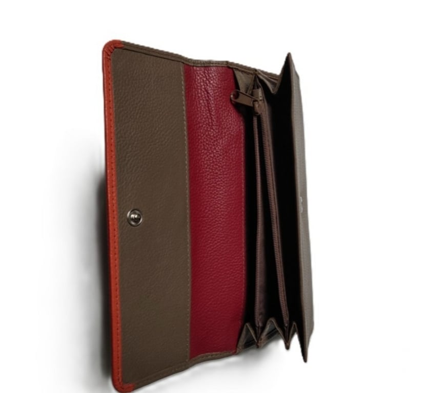 Accessoires - Bagagerie Oise Beauvais - 60000 - Photos Vivastreet Grand portefeuille femme cuyir