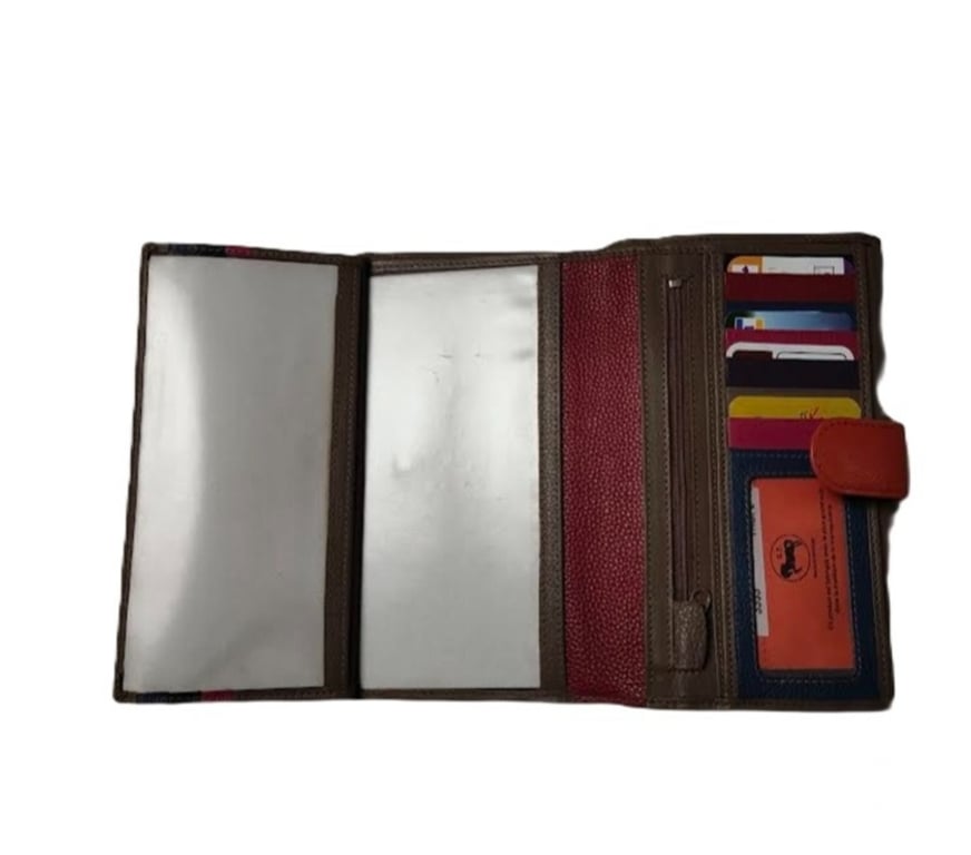 Accessoires - Bagagerie Oise Beauvais - 60000 - Photos Vivastreet Grand portefeuille femme cuyir