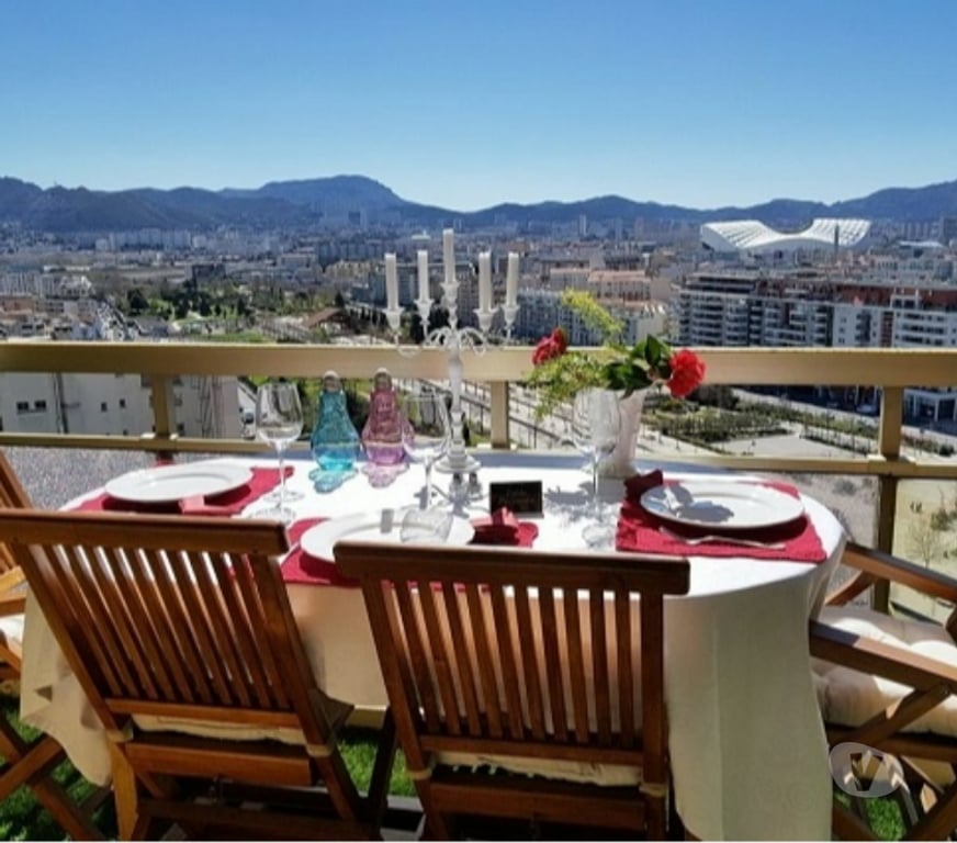 Appartement meublé Bouches-du-Rhône Marseille - Photos Vivastreet T3 4 90m2 Dernier étage Vue et Luminosité Exceptionnelles