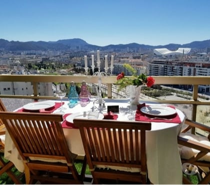 Location appartement meublé Marseille Marseille - Photos Vivastreet T3 4 90m2 Dernier étage Vue et Luminosité Exceptionnelles