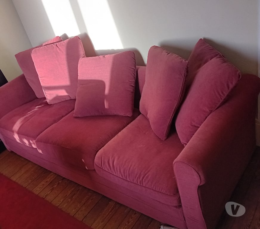 Ameublement & art de la table Val-d'Oise Cormeilles en Parisis - 95240 - Photos Vivastreet Canapé 3 places en très bon état- 300 euros