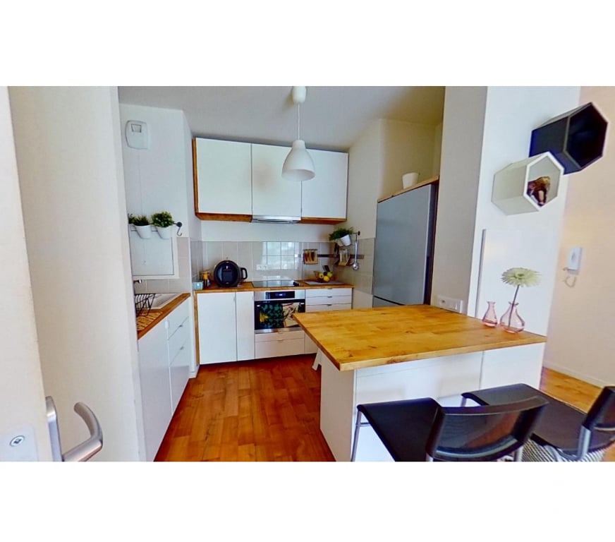 Appartement meublé Seine-Saint-Denis St Denis - 93200 - Photos Vivastreet agréable appartement T2 meublé de 45 m²