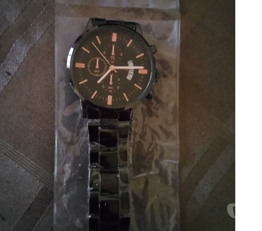 Montres occasion Pas-de-Calais Henin Beaumont - 62110 - Photos Vivastreet montre neuve et pile neuve