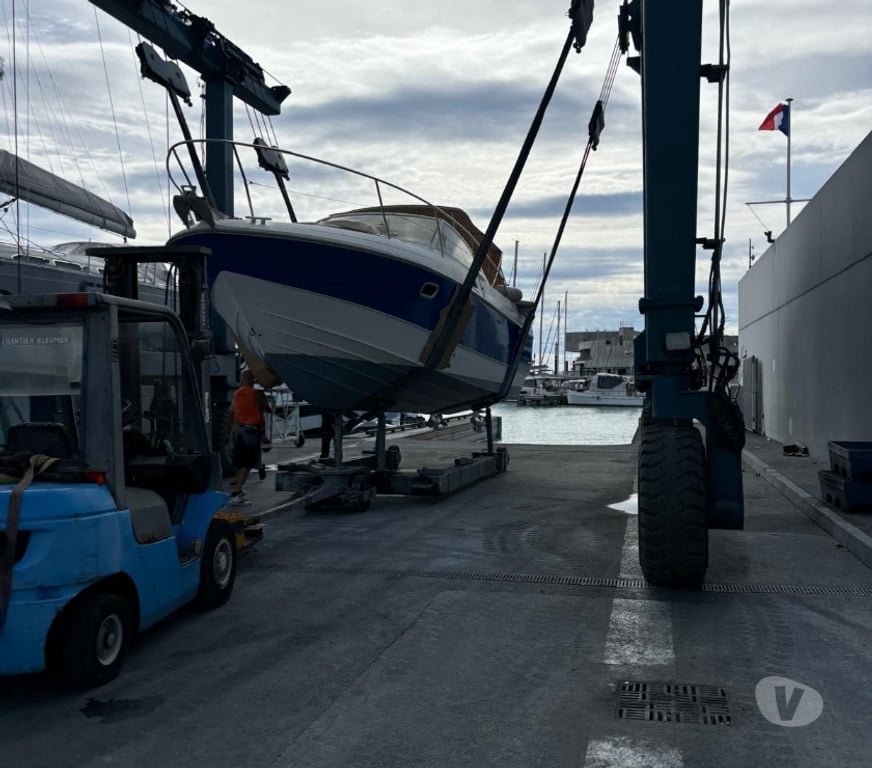 Bateaux à moteur Alpes-Maritimes St Laurent du Var - 06700 - Photos Vivastreet Bateau Beneteau Flyer Viva 920