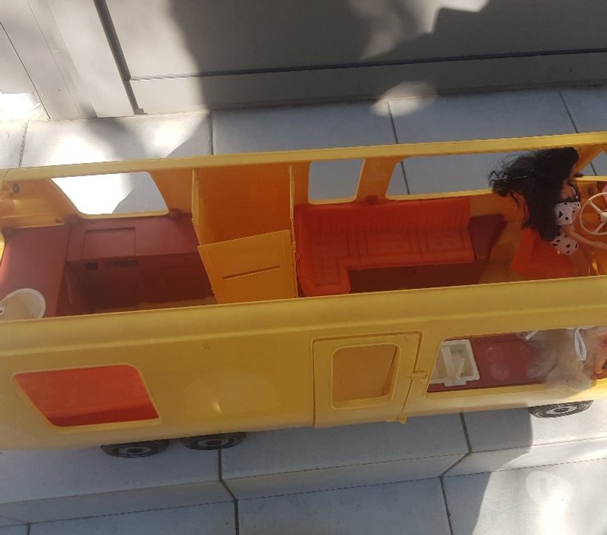 Jeux - Jouets Essonne Juvisy sur Orge - 91260 - Photos Vivastreet camping car barbies