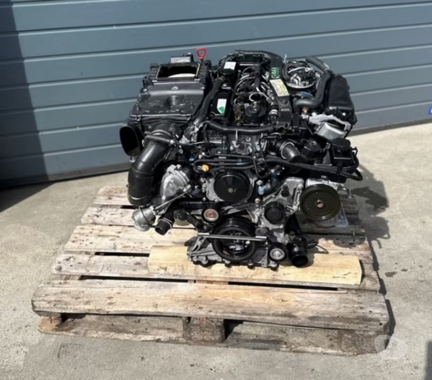 Pièces et services auto Paris Paris 1er ardt - 75001 - Photos Vivastreet Moteur Mercedes-Benz 2.2CDI code: 651.924 complet, garantie