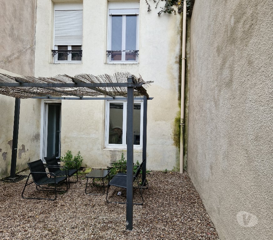 Appartements à vendre Meurthe-et-Moselle Nancy - Photos Vivastreet Meublé 40 m² + 50 m² d’extérieur – Hypercentre Nancy