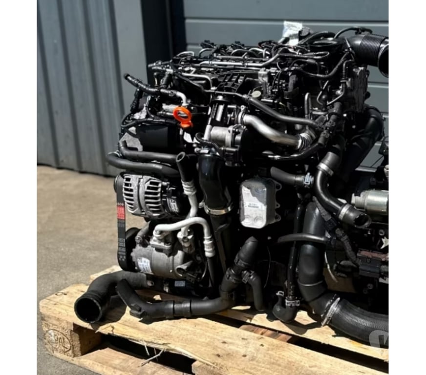 Pièces et services auto Paris Paris 1er ardt - 75001 - Photos Vivastreet Moteur VOLKSWAGEN 1.6 TDI code: CAY CAYB complet, garantie