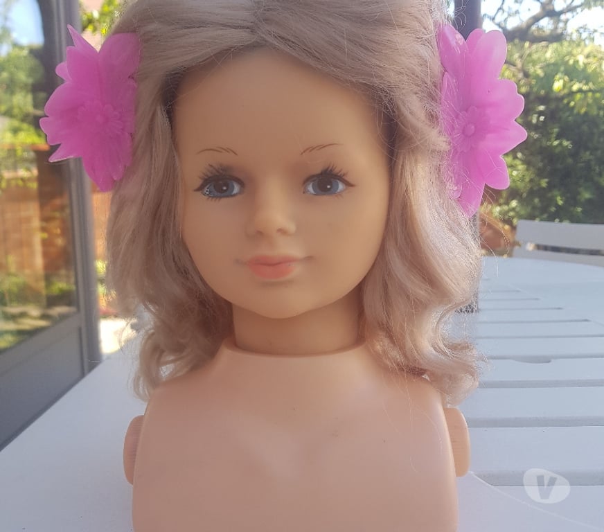 Jeux - Jouets Essonne Juvisy sur Orge - 91260 - Photos Vivastreet tete à coiffer et accessoires