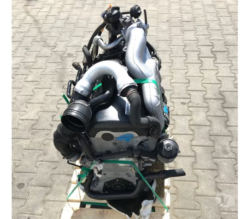 Pièces et services auto Paris Paris 1er ardt - 75001 - Photos Vivastreet Moteur Volkswagen 2.5 TDI code: AXD complet, garantie