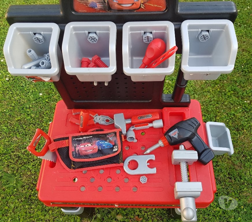 Jeux - Jouets Essonne Juvisy sur Orge - 91260 - Photos Vivastreet établi Cars et ses accessoires