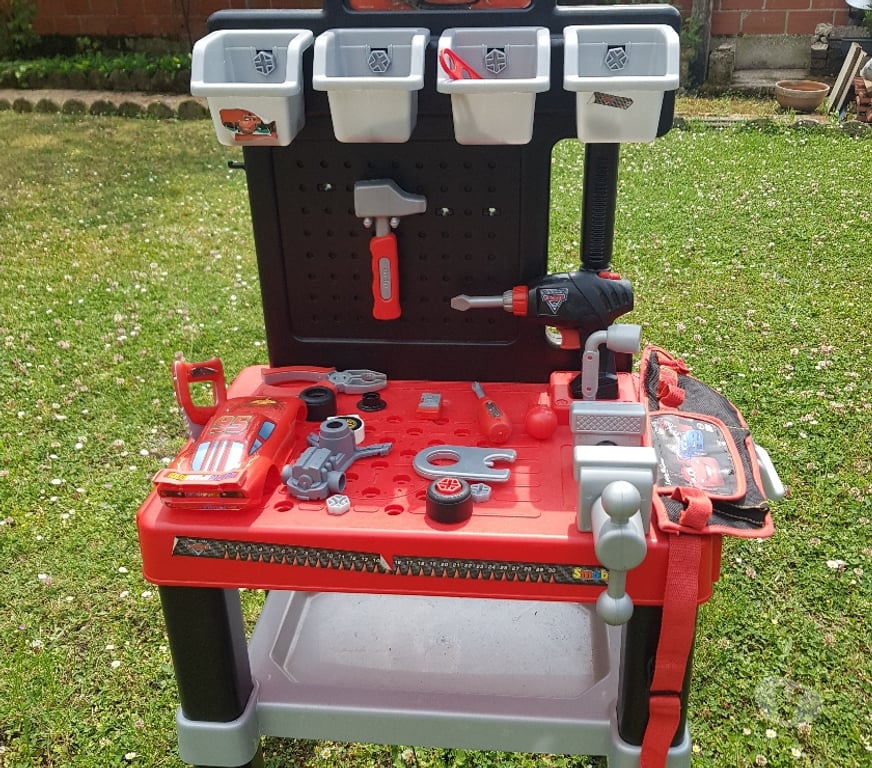 Jeux - Jouets Essonne Juvisy sur Orge - 91260 - Photos Vivastreet établi Cars et ses accessoires