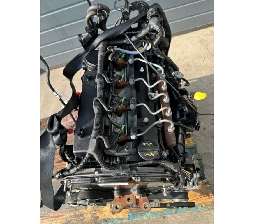 Pièces et services auto Paris Paris 1er ardt - 75001 - Photos Vivastreet Moteur CITROEN 2.2 HDI code: 4HH complet, garantie