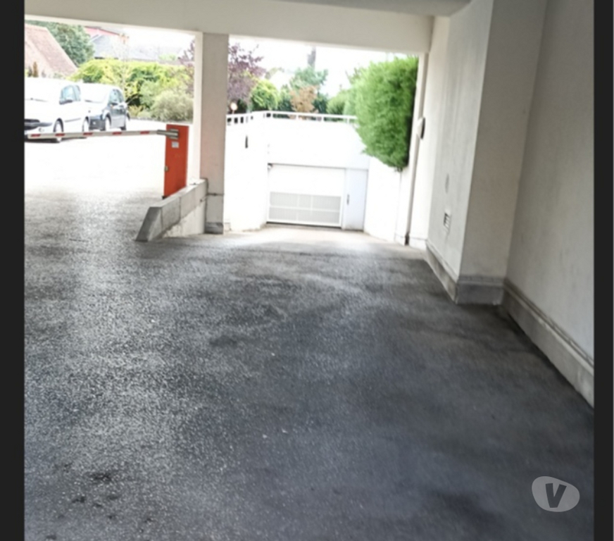 Parkings - Garages Haute-Savoie Annecy - 74000 - Photos Vivastreet Loue garage proche centre courier et gare