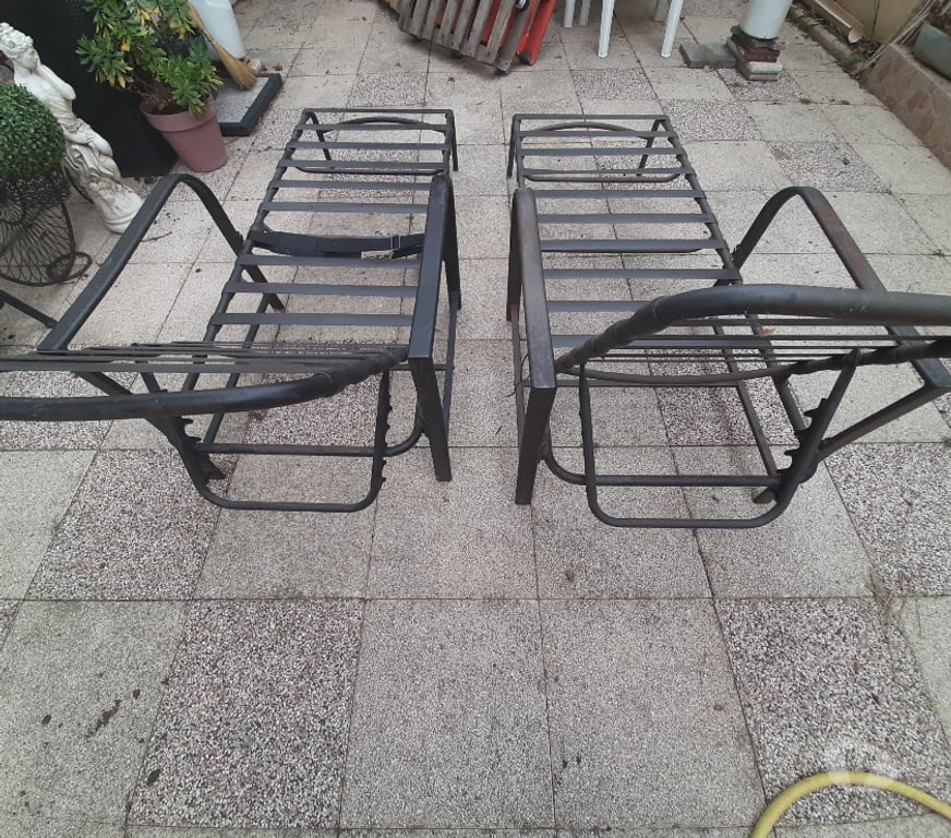  Hérault Vias - 34450 - Photos Vivastreet 2 transats forgés terrasse