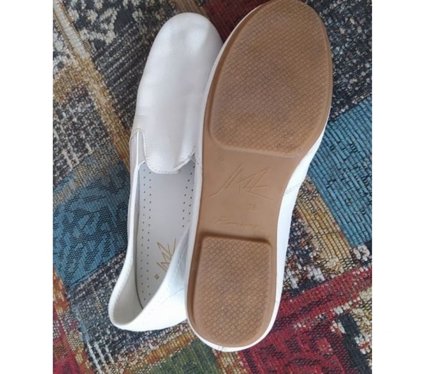 Chaussures Seine-Saint-Denis Montreuil - 93100 - Photos Vivastreet Chaussures cuir Rivieras Jazz neuve