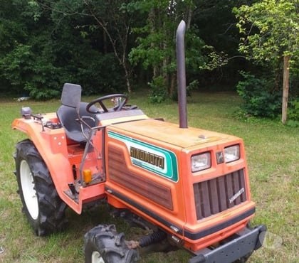 Tracteur occasion St Laurent les Eglises Haute-Vienne - Photos Vivastreet tracteur 23cv 4RM direction assistée