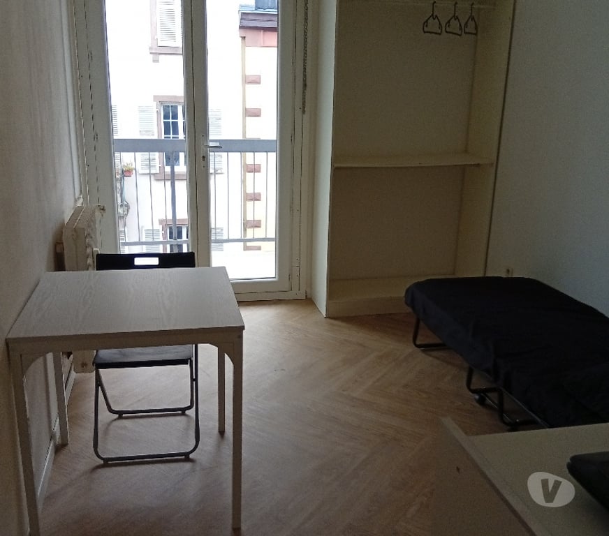 Appartement meublé Bas-Rhin Strasbourg - Photos Vivastreet AFFAIRE : Location studio meublé tout confort